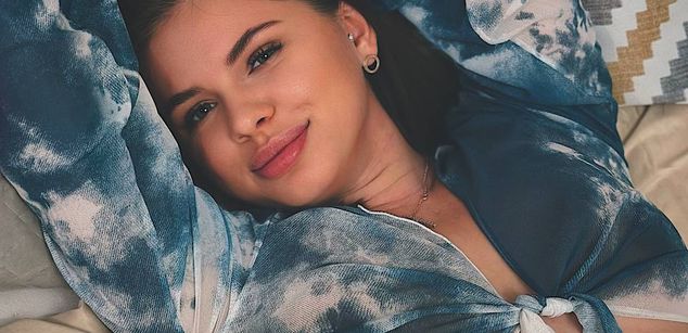 Model - LizaDeMoon bigass