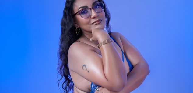 Model - VenusValmont squirt