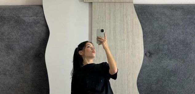 Model - Sunstark Shy