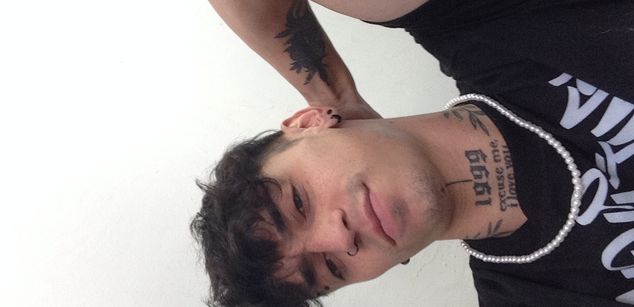 Model - Alejandro_max top