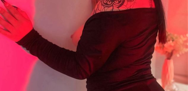 Model - Andre Jones squirt