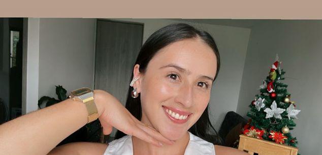 Model - Christina  Dias footfetish