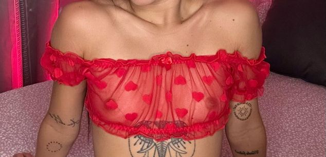 Model - Sarah Franco feet