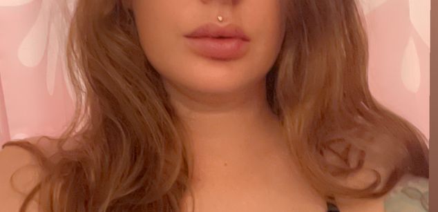 Model - Veronica redhead