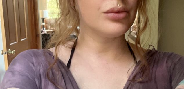 Model - Veronica redhead