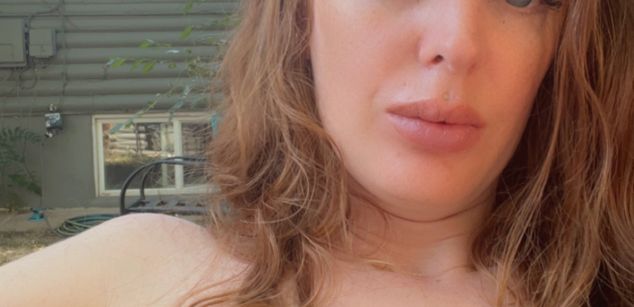 Model - Veronica redhead