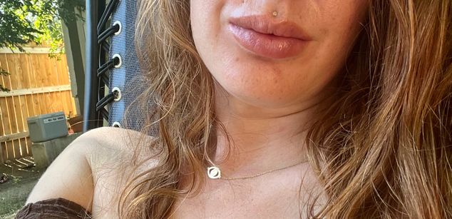 Model - Veronica redhead