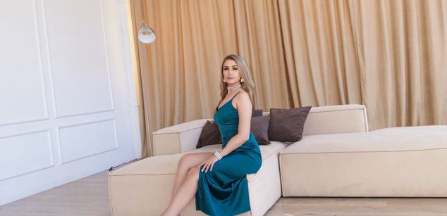 Model - Olivia fastresponse