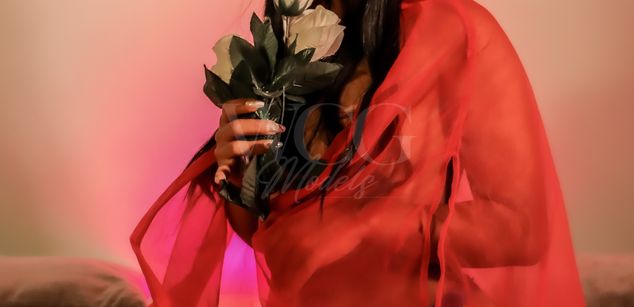 Model - Charlotte Joones squirt