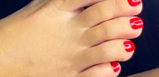 Model - LUNABLONDSEXY femdom