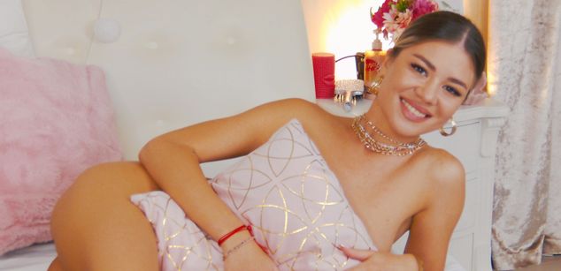 Model - Lexi lingerie