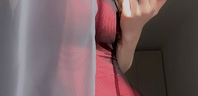 Model - Elizabeth Pandi fastresponse