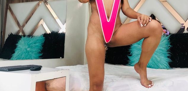 Model - AbbyANDdulce addata