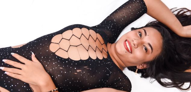 Model - AbbyANDdulce addata