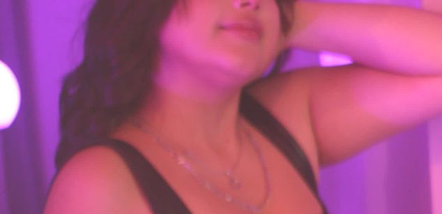 Model - Blue Moon petite