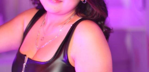 Model - Blue Moon petite