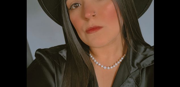 Model - Queen Kat joi