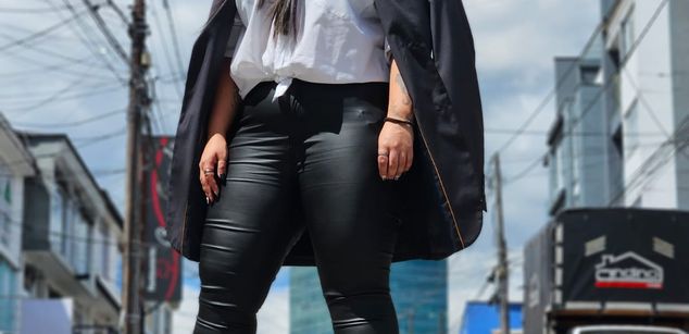 Model - Queen Kat joi