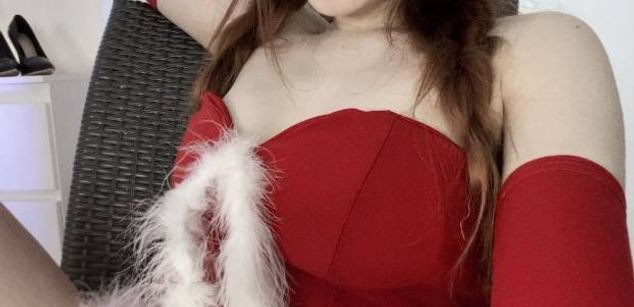 Model - Jessi footjob