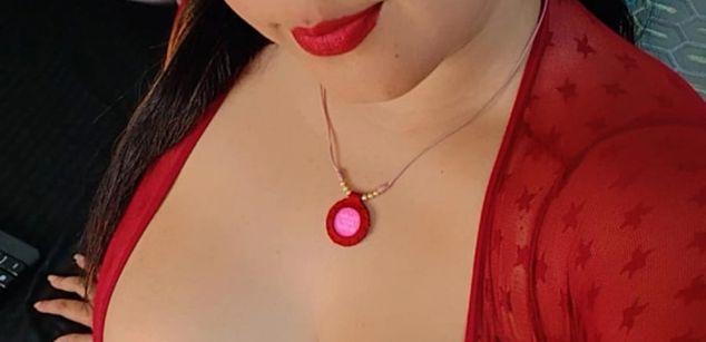 Model - BigBoobsGirl squirt