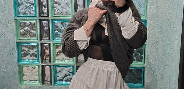 Model - ZlataFitGoddess hairypussy