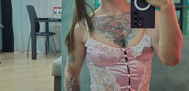 Model - ZlataFitGoddess hairypussy