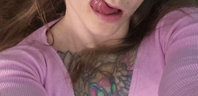 Model - ZlataFitGoddess hairypussy