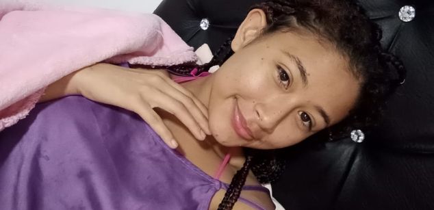 Model - Milkdulce1 squirt