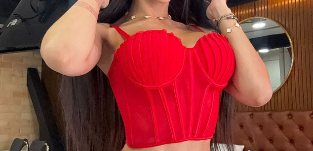 Model - Laura Candice asshole