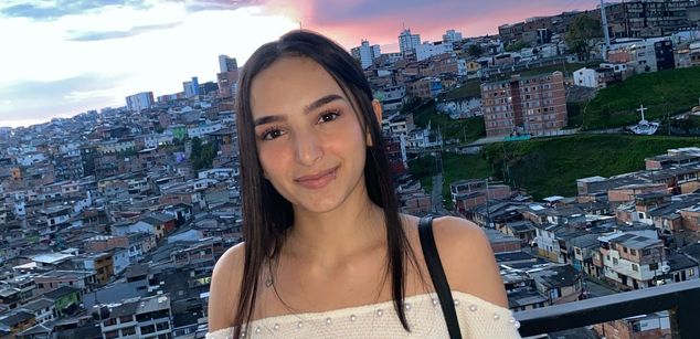 Model - Laura Ferreira Lovense