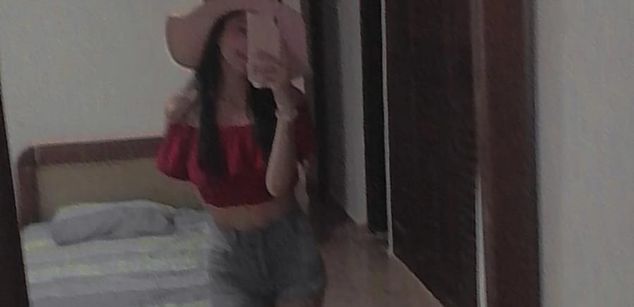 Model - Laura Ferreira Lovense