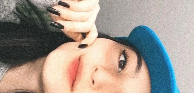 Model - Laura Ferreira Lovense