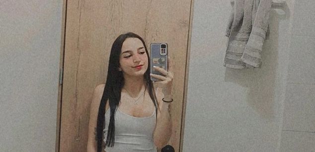 Model - Laura Ferreira Lovense