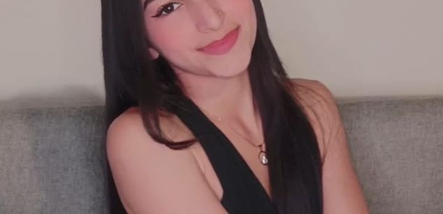 Model - Laura Ferreira Lovense