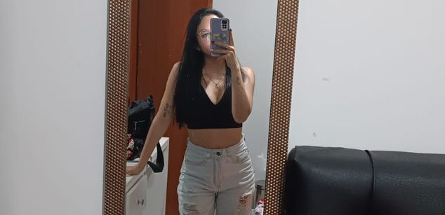 Model - Laura Ferreira Lovense