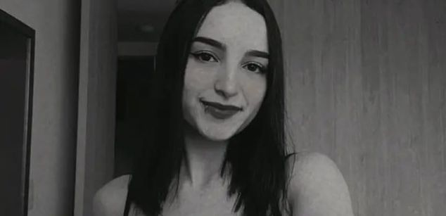 Model - Laura Ferreira Lovense