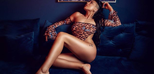 Model - Nirvana pussy