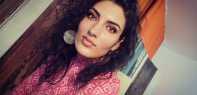 Model - AmyTS bigboobs