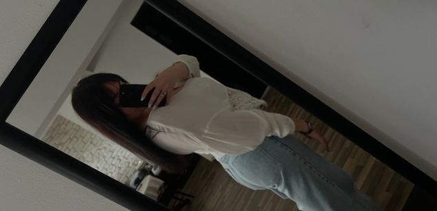 Model - Quanaeva cum