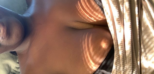 Model - BustyxGoddess Ebony