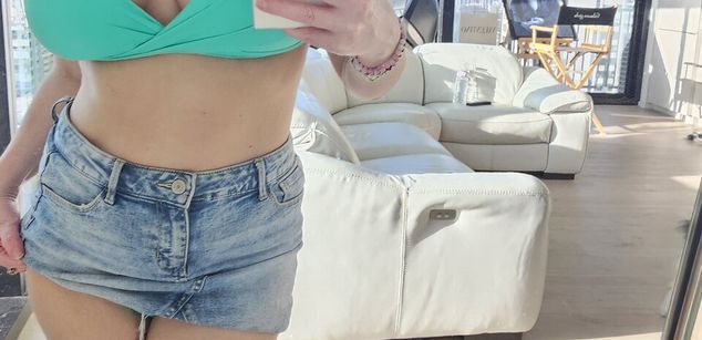 Model - The Devouring Muse gfe