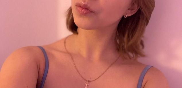 Model - Anna_Elfie young