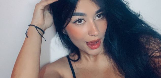 Model - Lexxiee Haze bigass