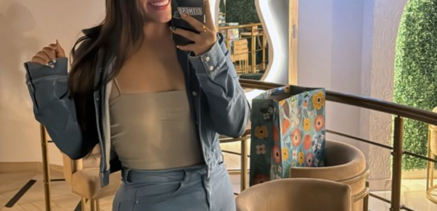 Model - Laia Naughty