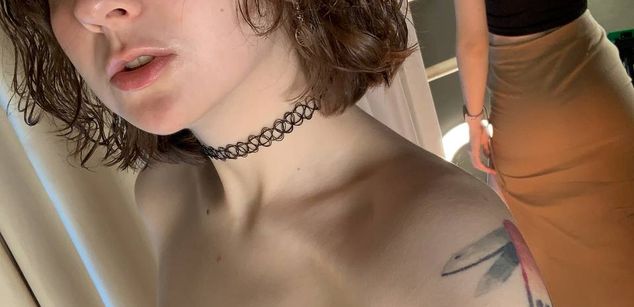 Model - Frances spanking