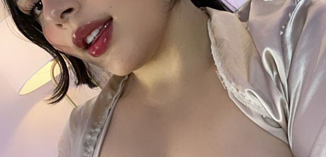 Model - VERONICA squirt