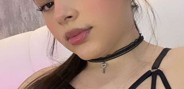 Model - VERONICA squirt