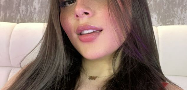 Model - VERONICA squirt