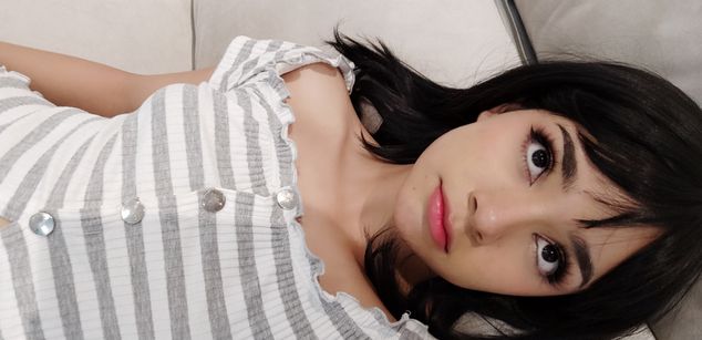 Model - Bella Sky Dominatrix