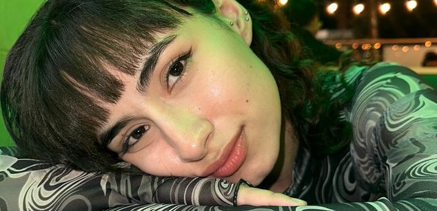 Model - Alynn_Bri sensual